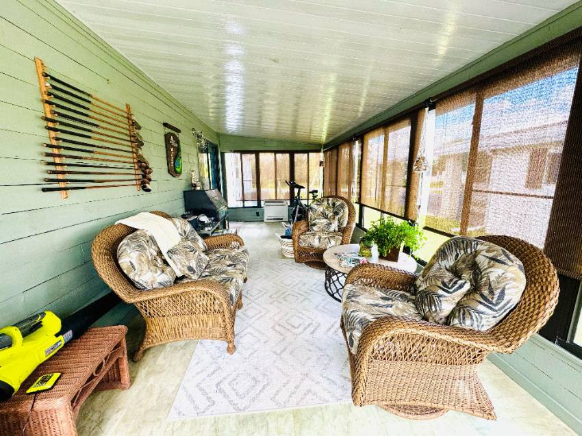 1374 Deverly Drive a Lakeland, FL Mobile or Manufactured Home for Sale